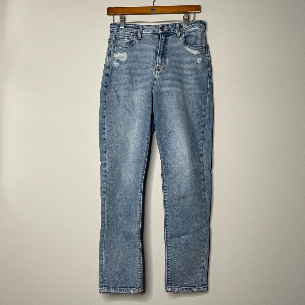 AE Curvy Mom Jean